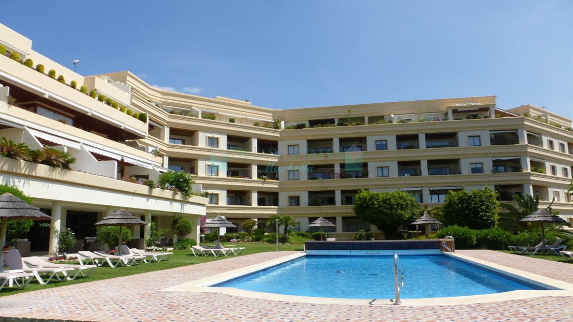 Studio for sale in Nueva Andalucia