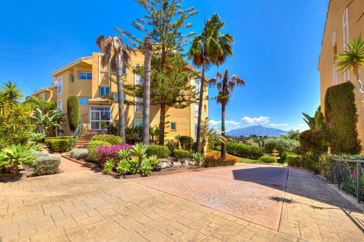 Ground Floor Apartment for sale in  Bel Air, Estepona