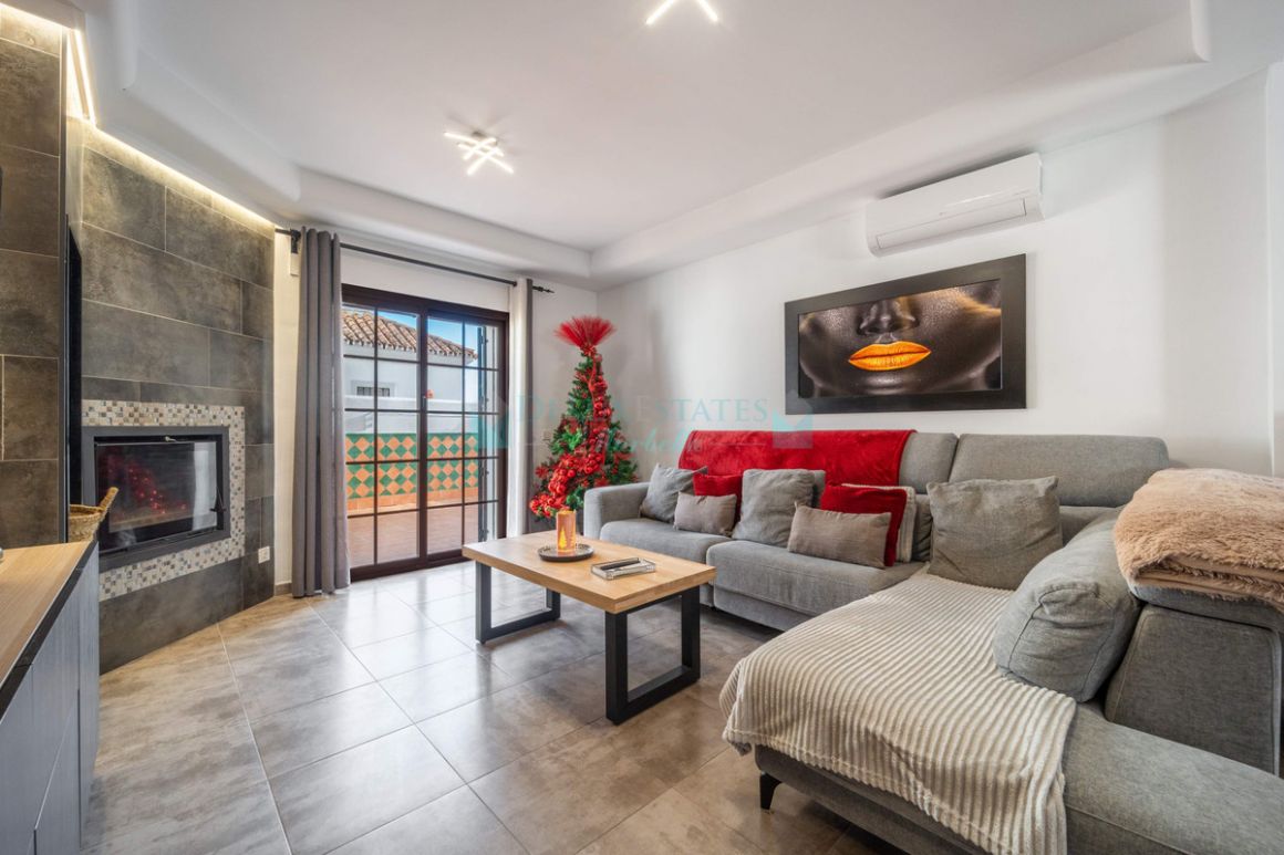 Semi Detached Villa for sale in Estepona