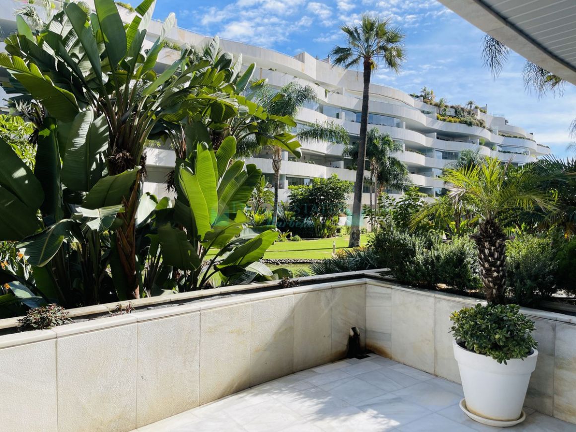 Ground Floor Apartment for rent in Marbella - Puerto Banus