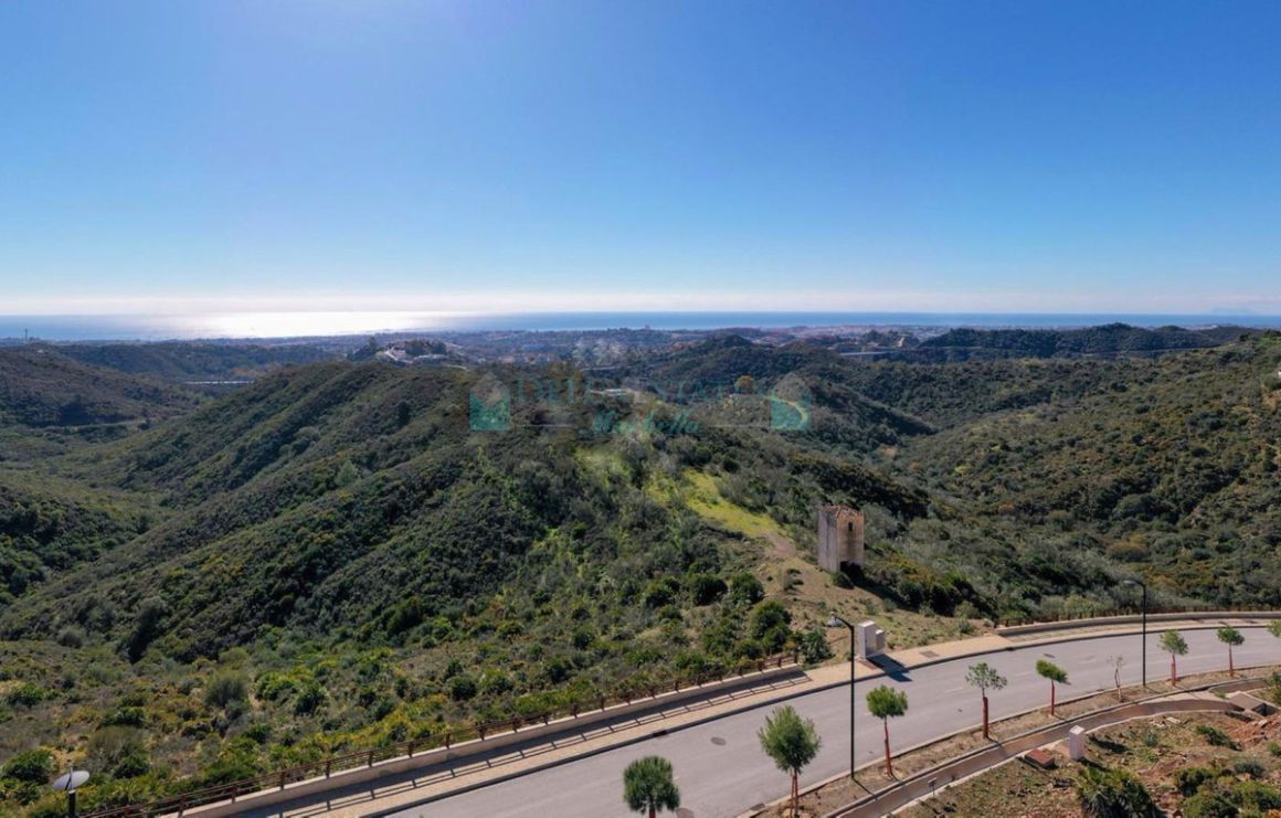 Residential Plot for sale in  La Quinta, Benahavis