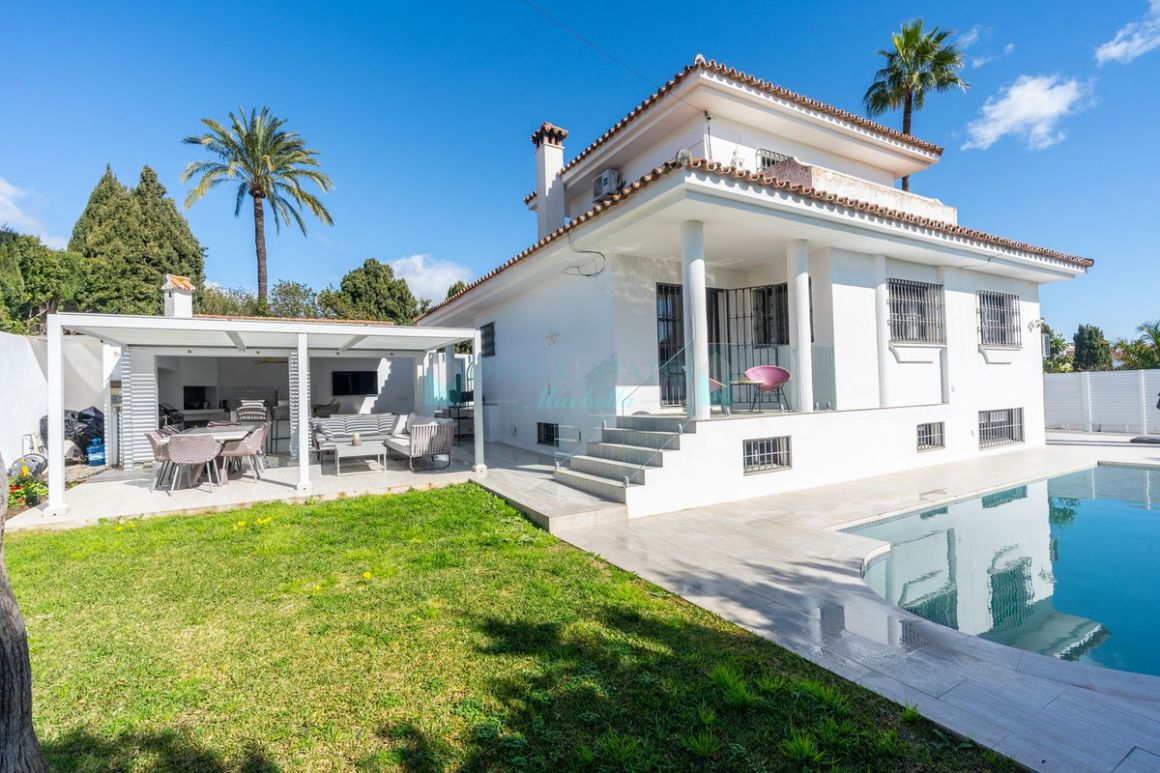 Villa in El Paraiso, Estepona