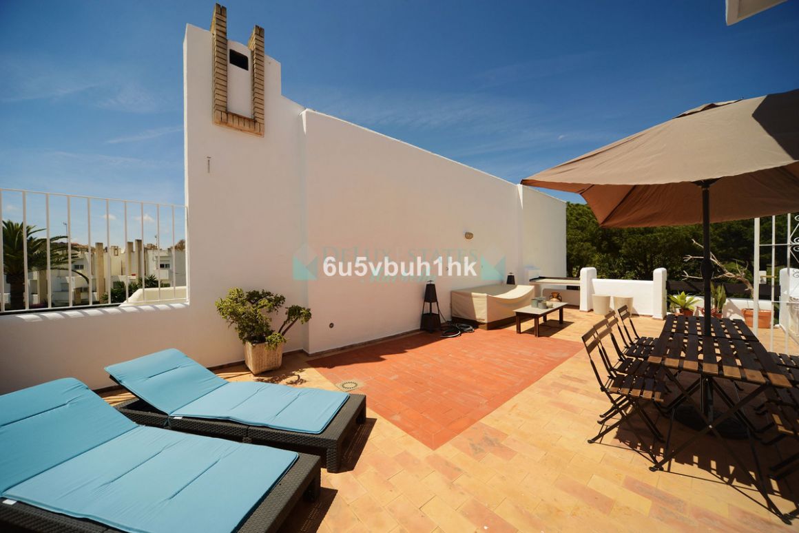 Penthouse for sale in Nueva Andalucia