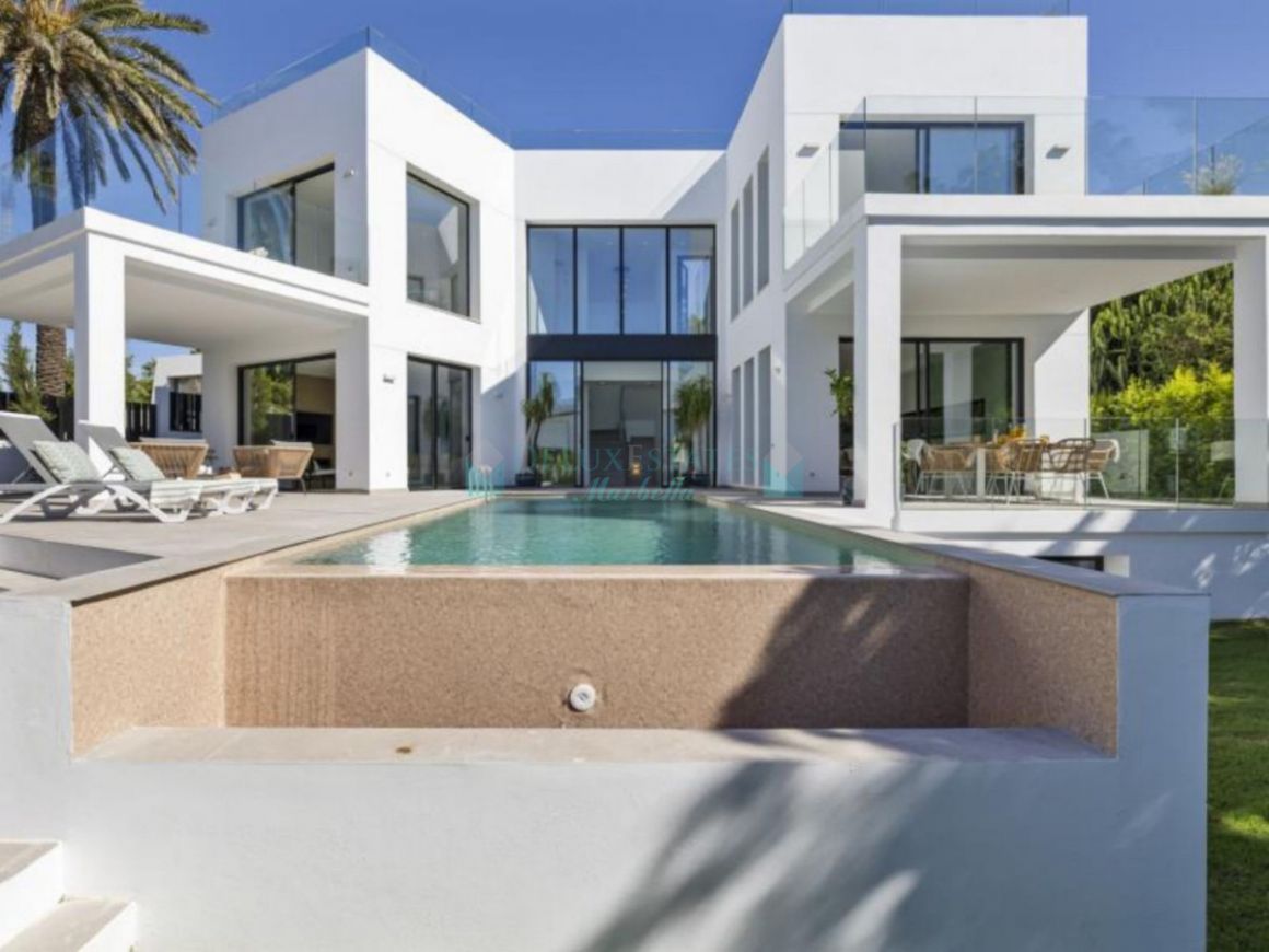 Villa in Marbesa, Marbella East