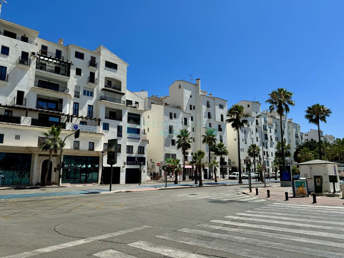 Office in Marbella - Puerto Banus