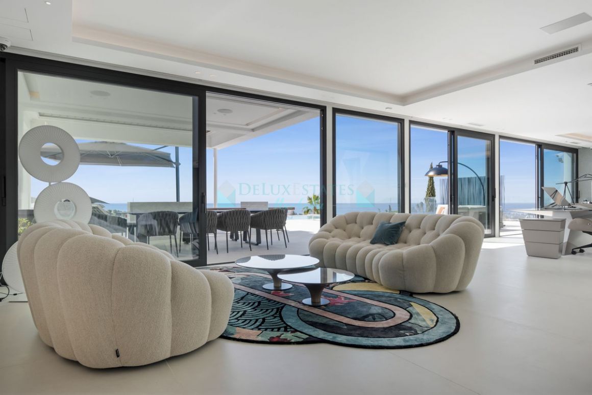 Villa in El Paraiso, Estepona