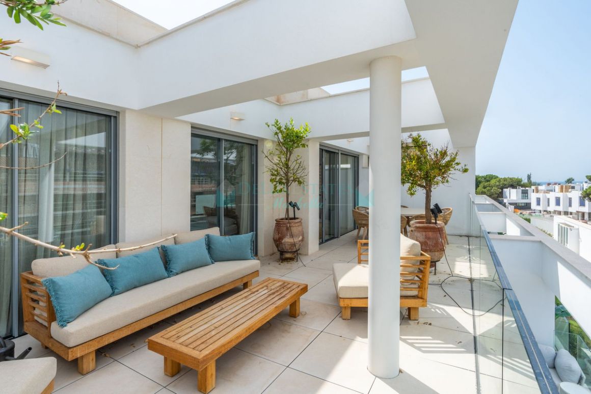 Penthouse in Elviria, Marbella East