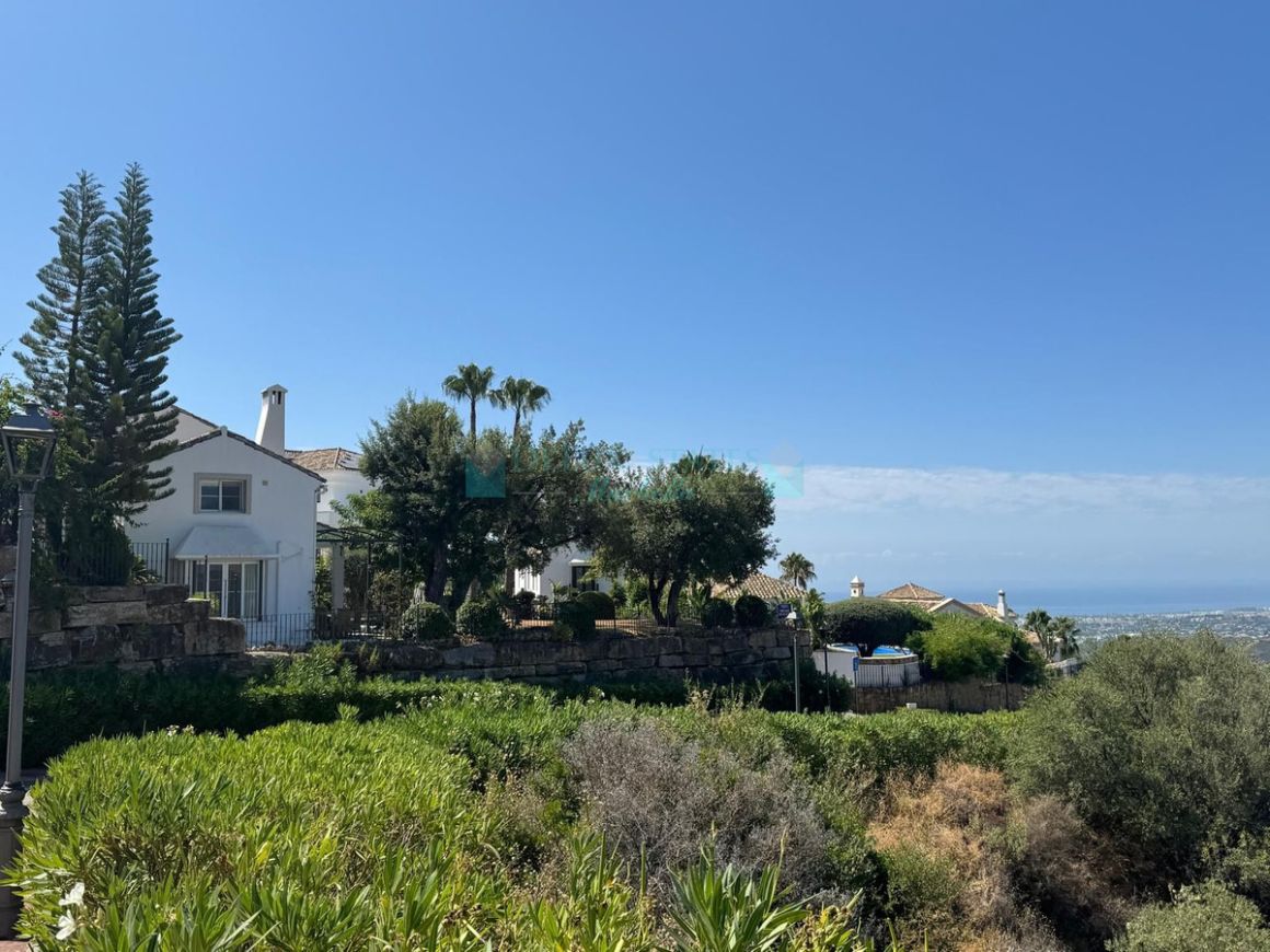 Villa for sale in Istan