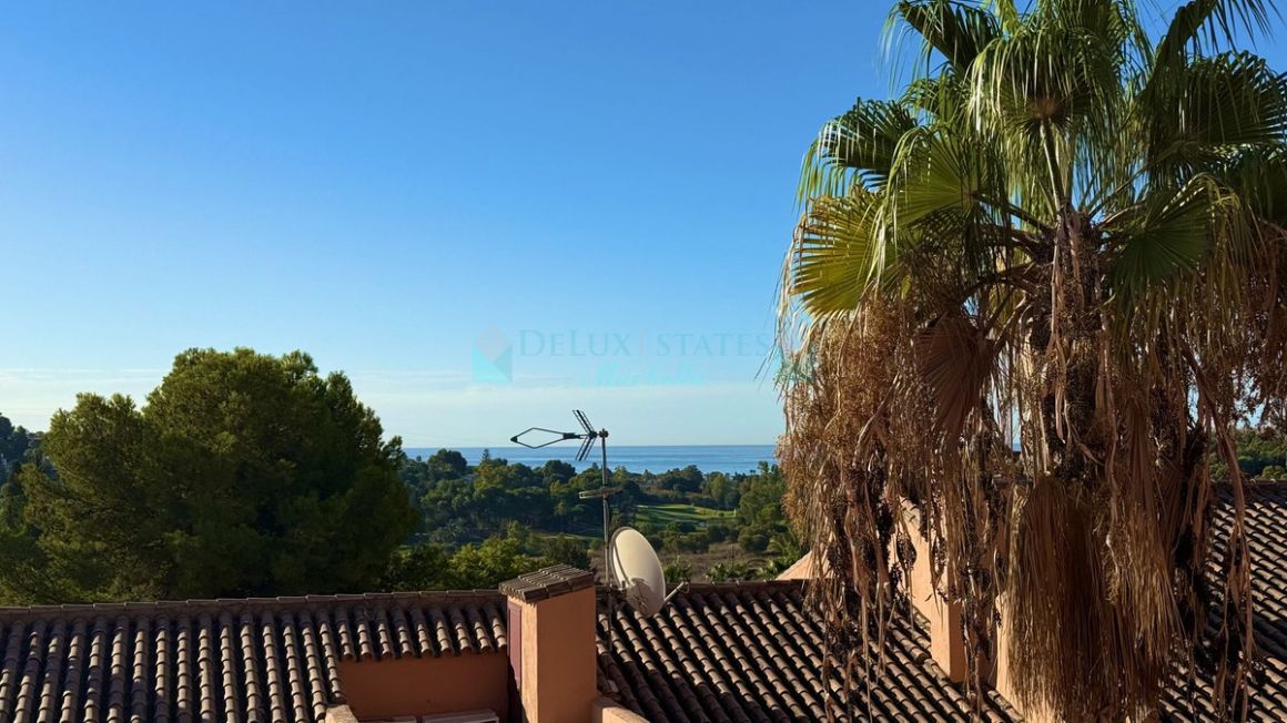 Apartamento en venta en Benahavis