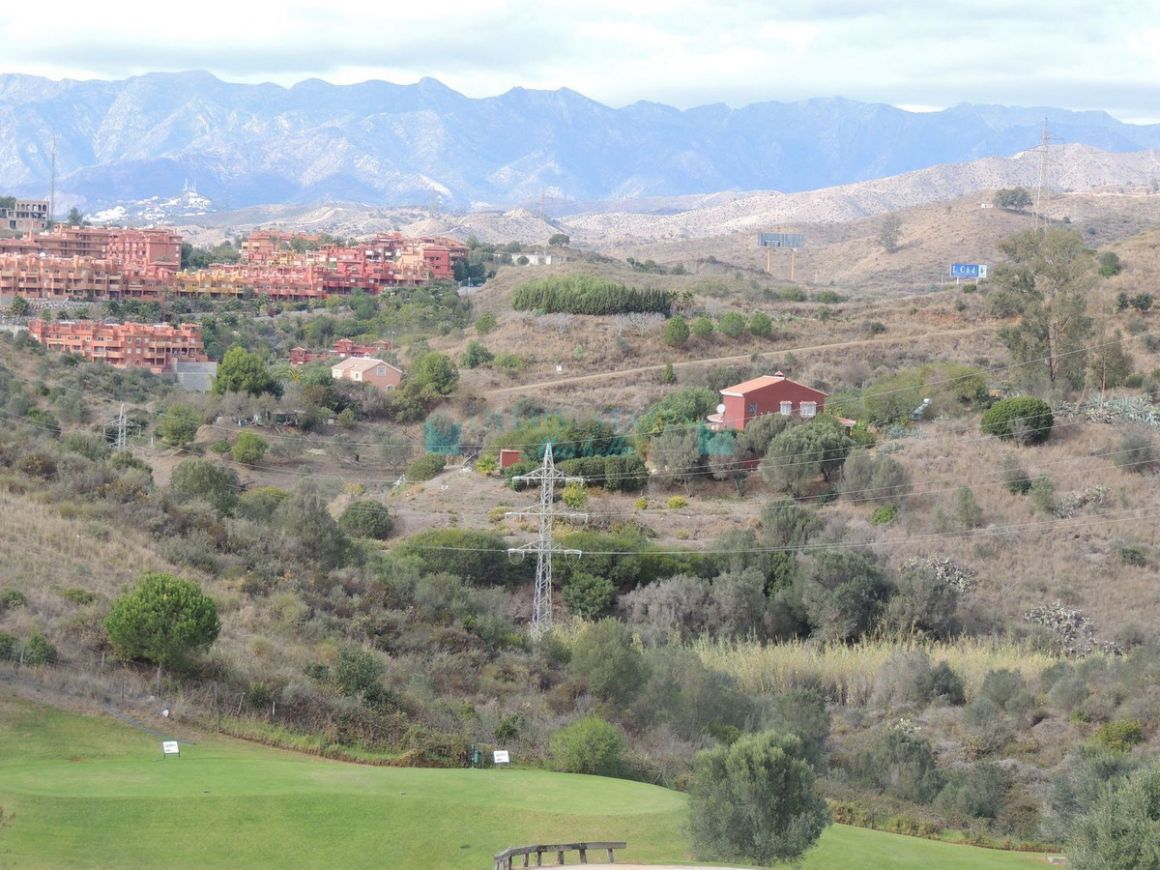 Plot for sale in  Cabopino, Marbella East