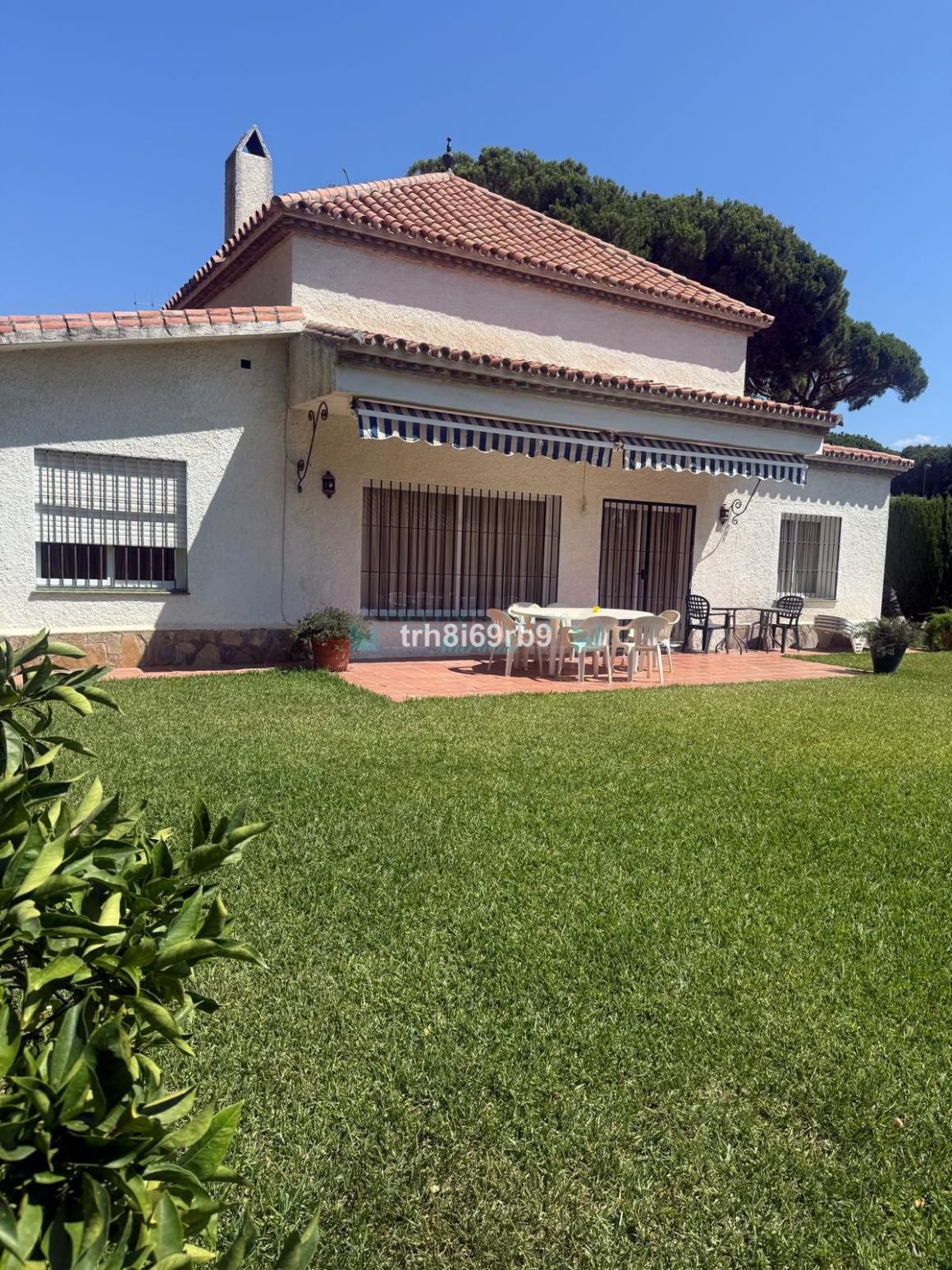 Villa for sale in  Benamara, Estepona