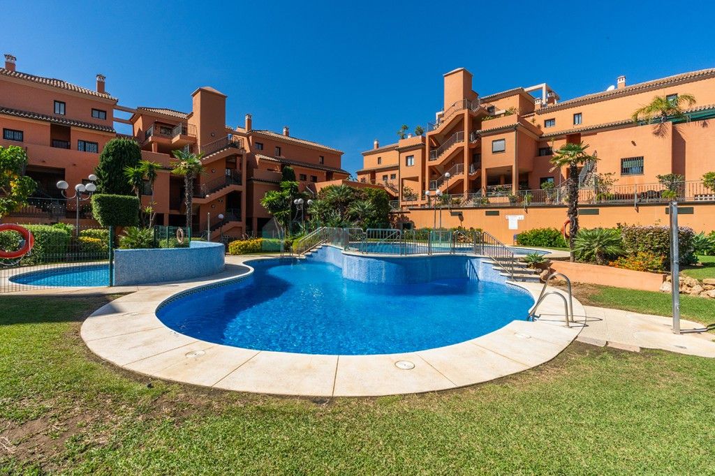 Apartment in Elviria, Marbella East