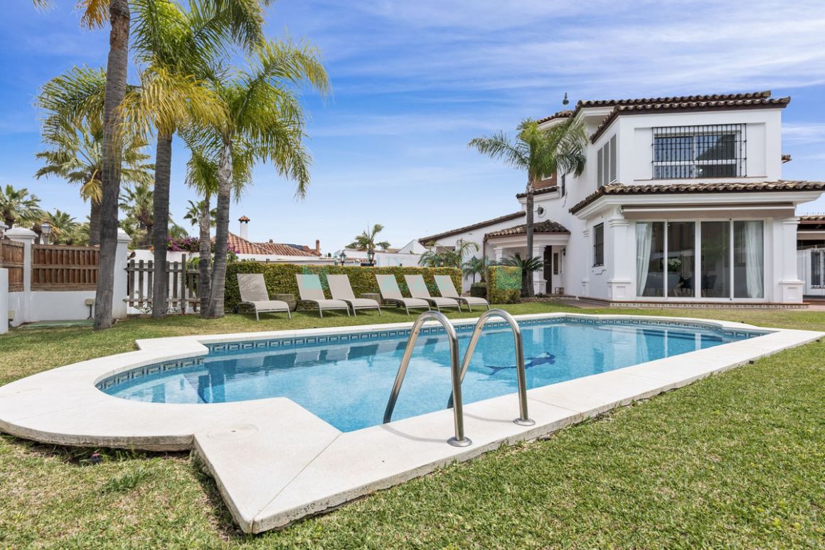 Villa for rent in  Las Chapas, Marbella East