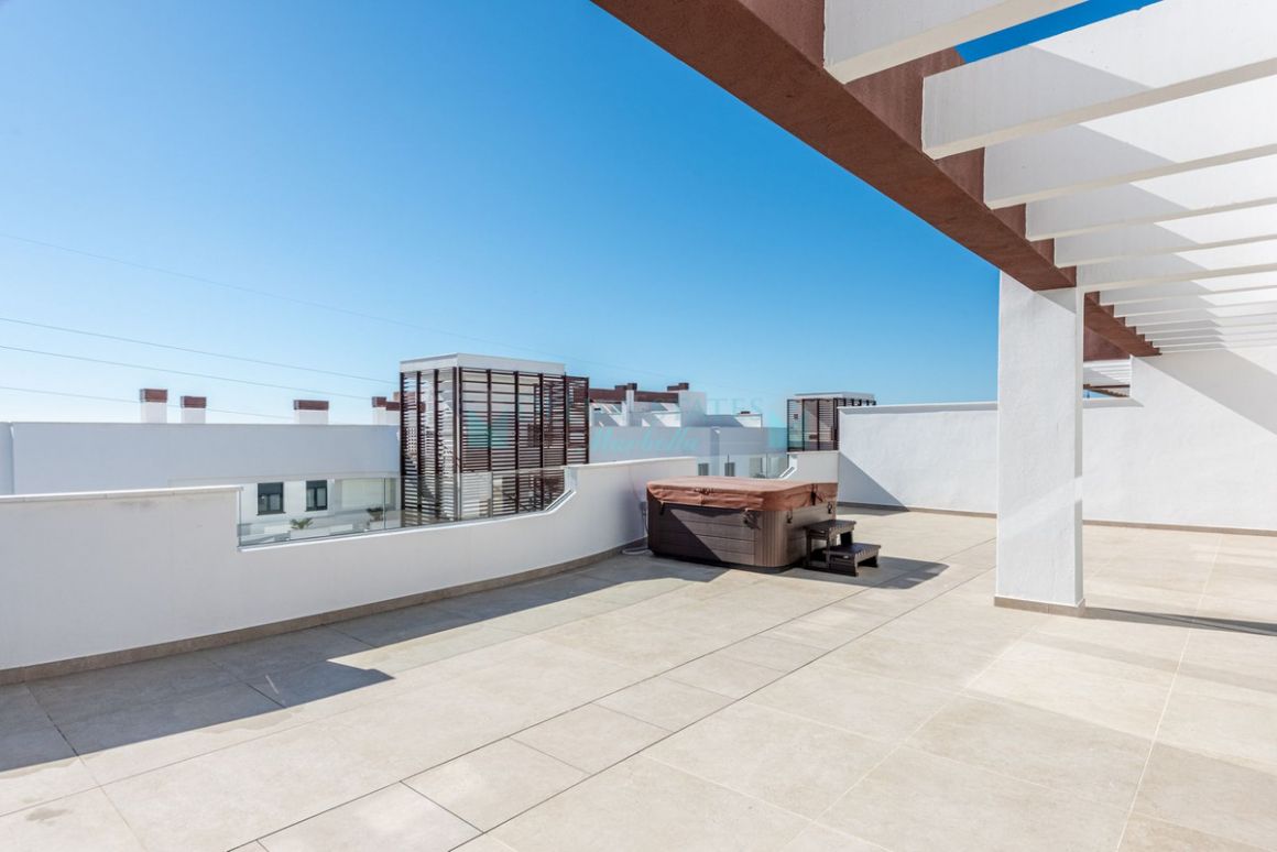 Penthouse for sale in Estepona