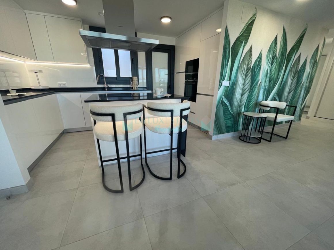 Apartamento en Atalaya, Estepona