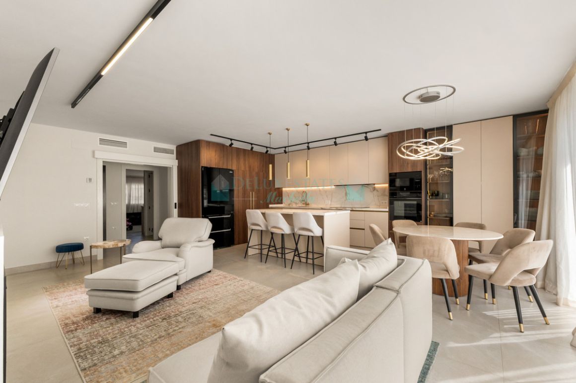 Town House for sale in Estepona