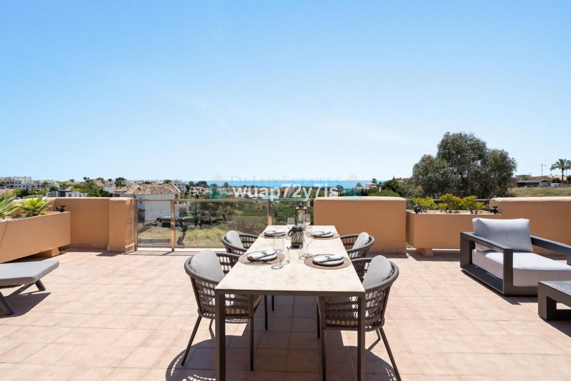 Penthouse for sale in  Selwo, Estepona