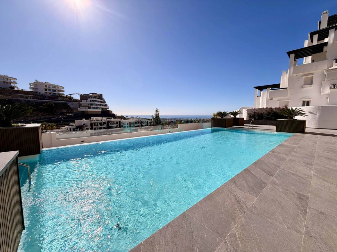 Apartamento en venta en Benahavis