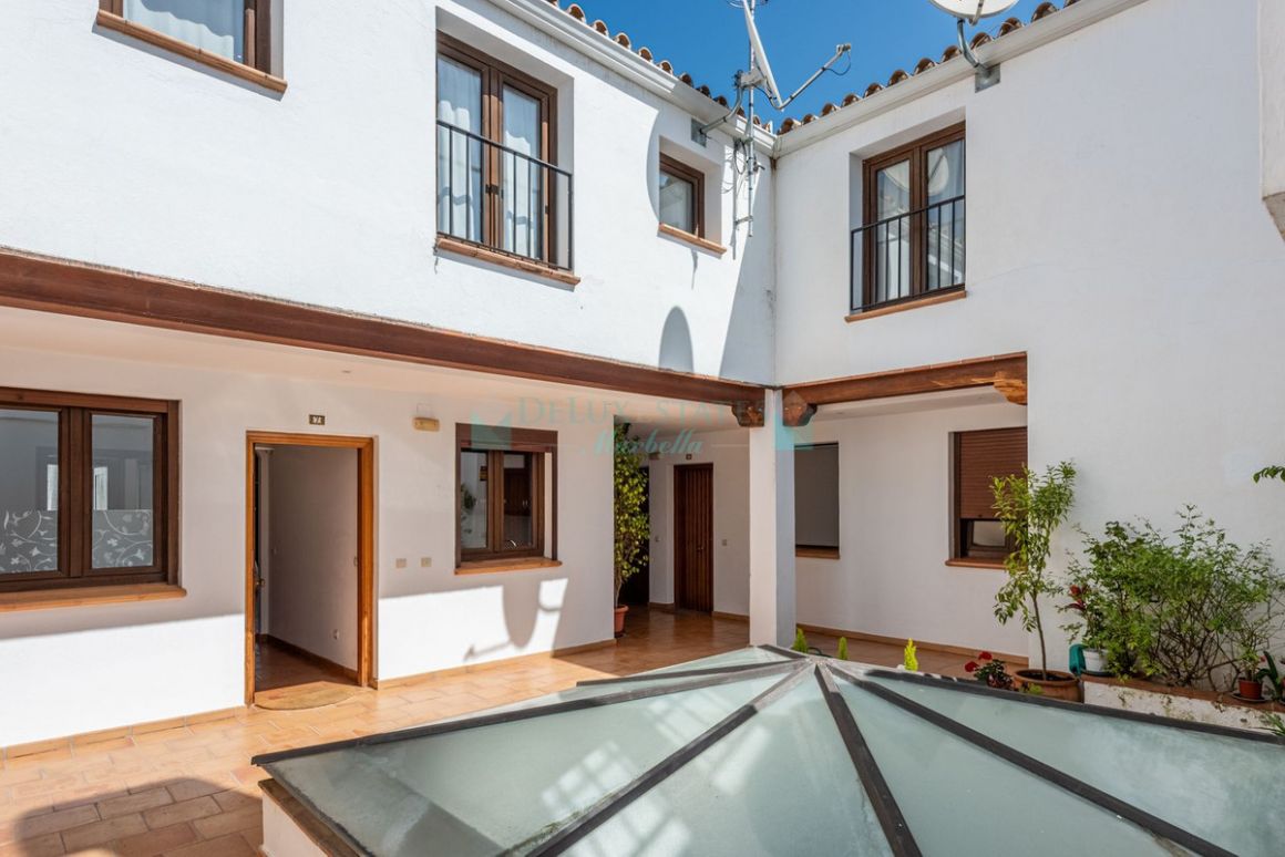 Penthouse for sale in Benahavis