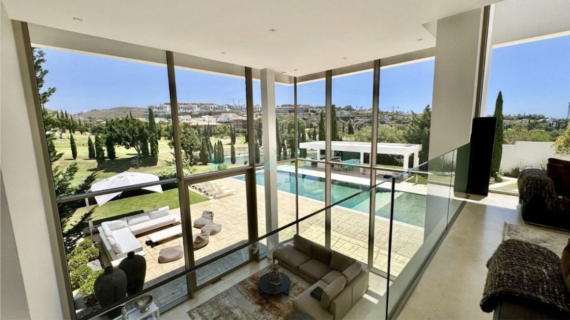 Villa for sale in  Los Flamingos, Benahavis