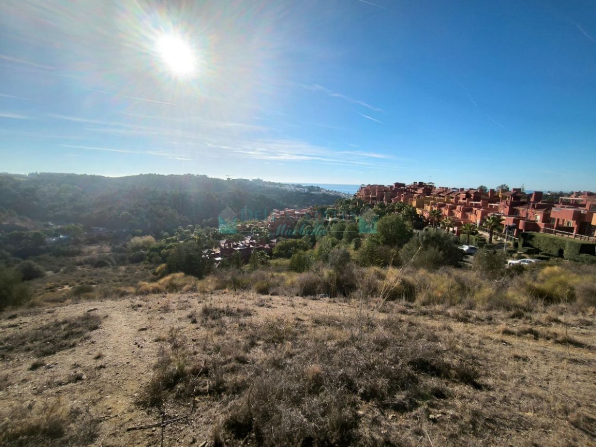 Plot in Las Chapas, Marbella East