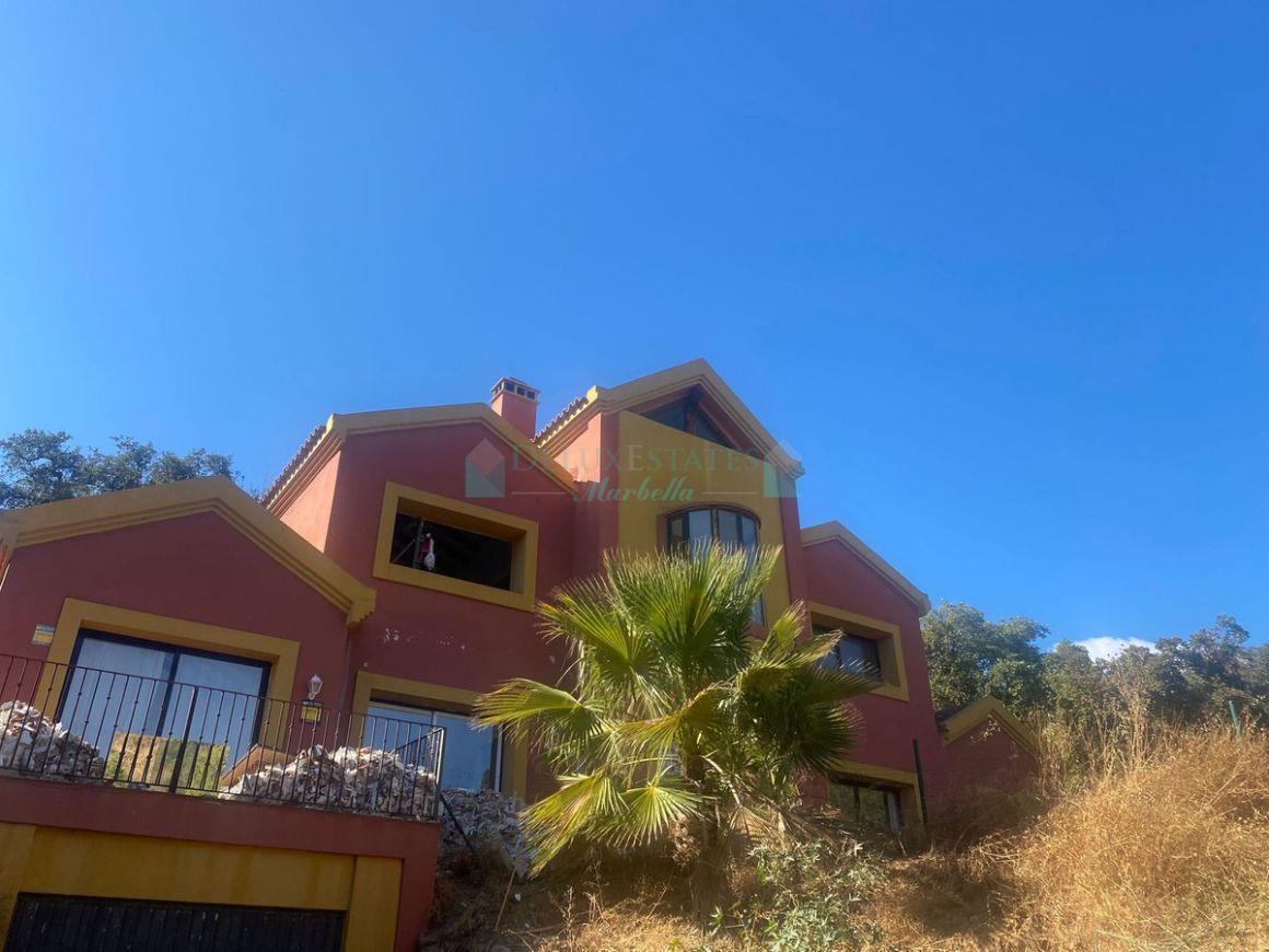 Villa for sale in  Elviria, Marbella East