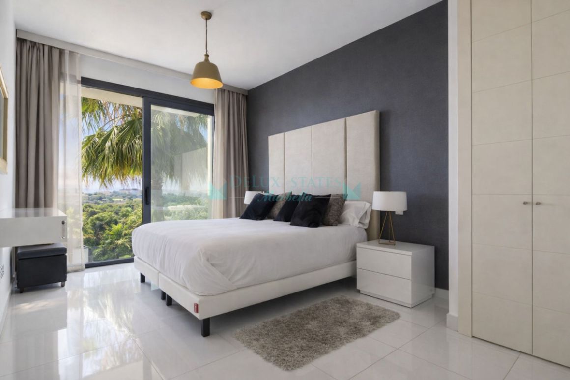 Apartment in Atalaya, Estepona