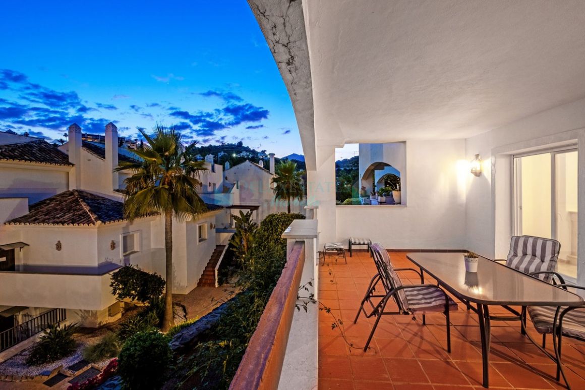 Apartment for sale in Nueva Andalucia