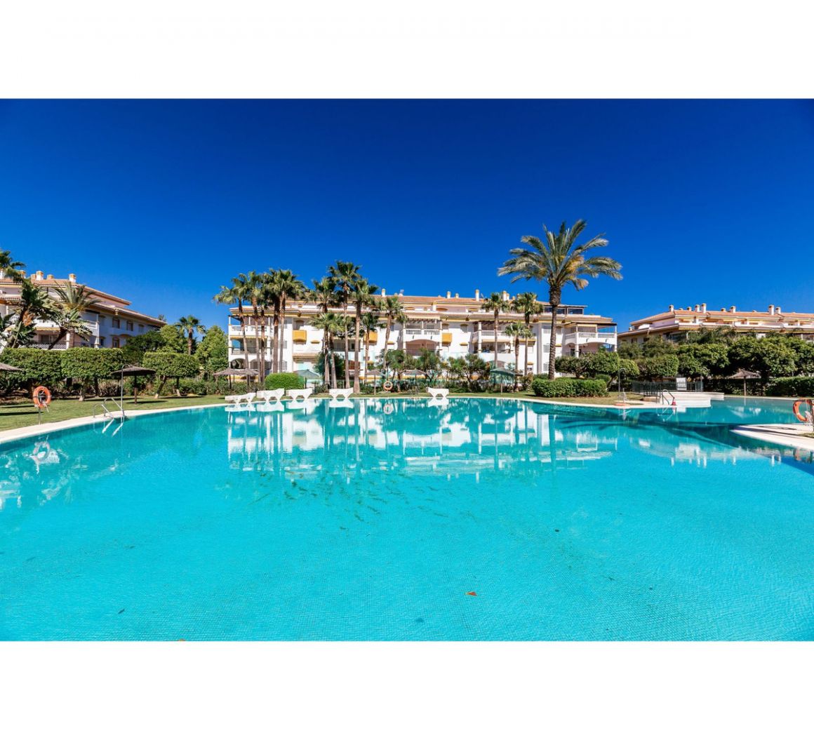 Ground Floor Apartment in Nueva Andalucia