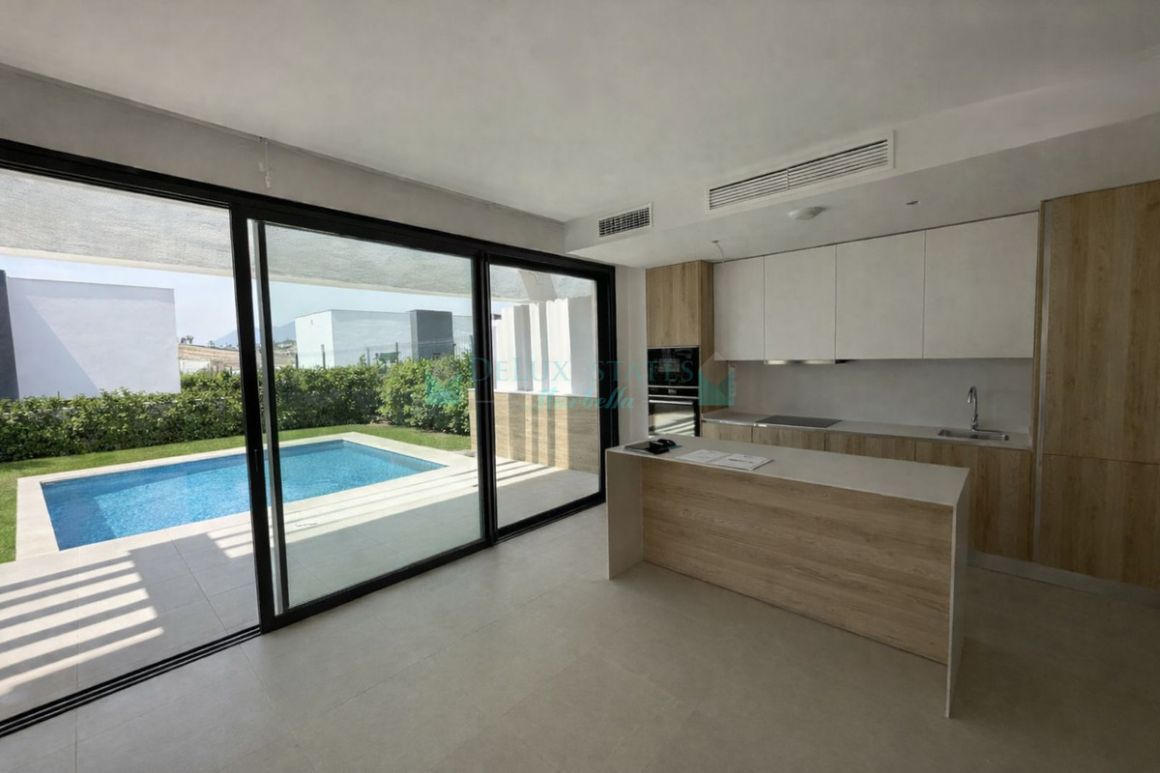 Villa Pareada en Estepona