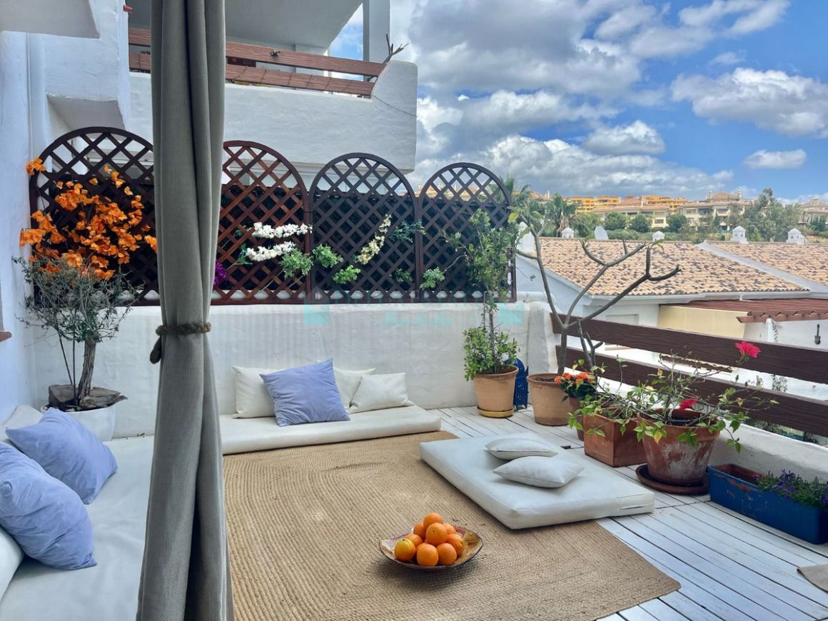 Apartment for sale in Estepona