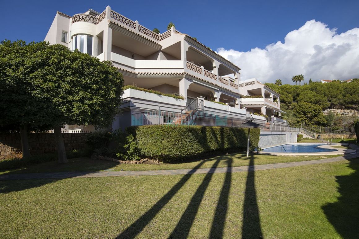 Apartment in Los Arqueros, Benahavis