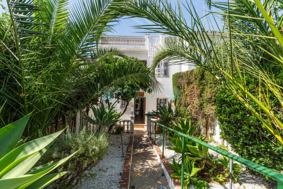 Town House for sale in  Costabella, Marbella East