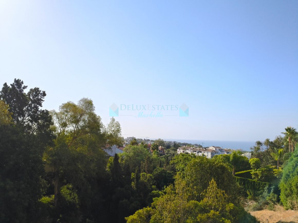 Plot for sale in  Hacienda las Chapas, Marbella East