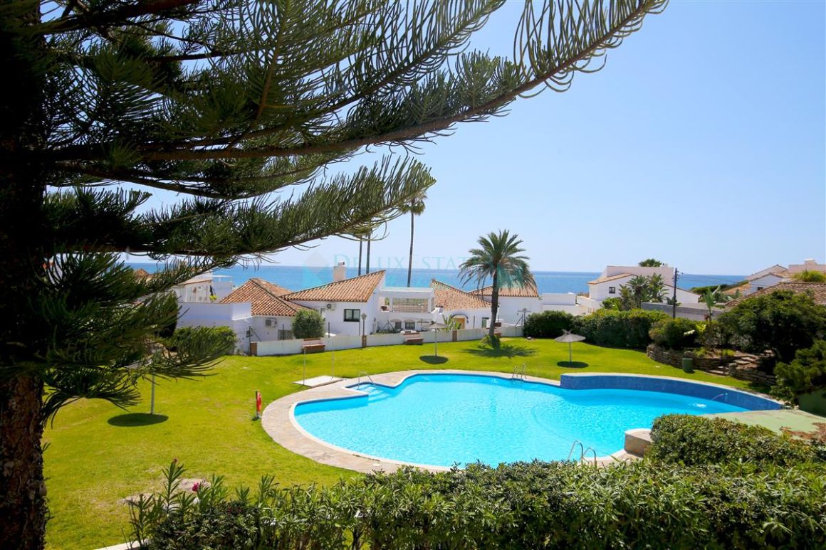 Villa for rent in Estepona