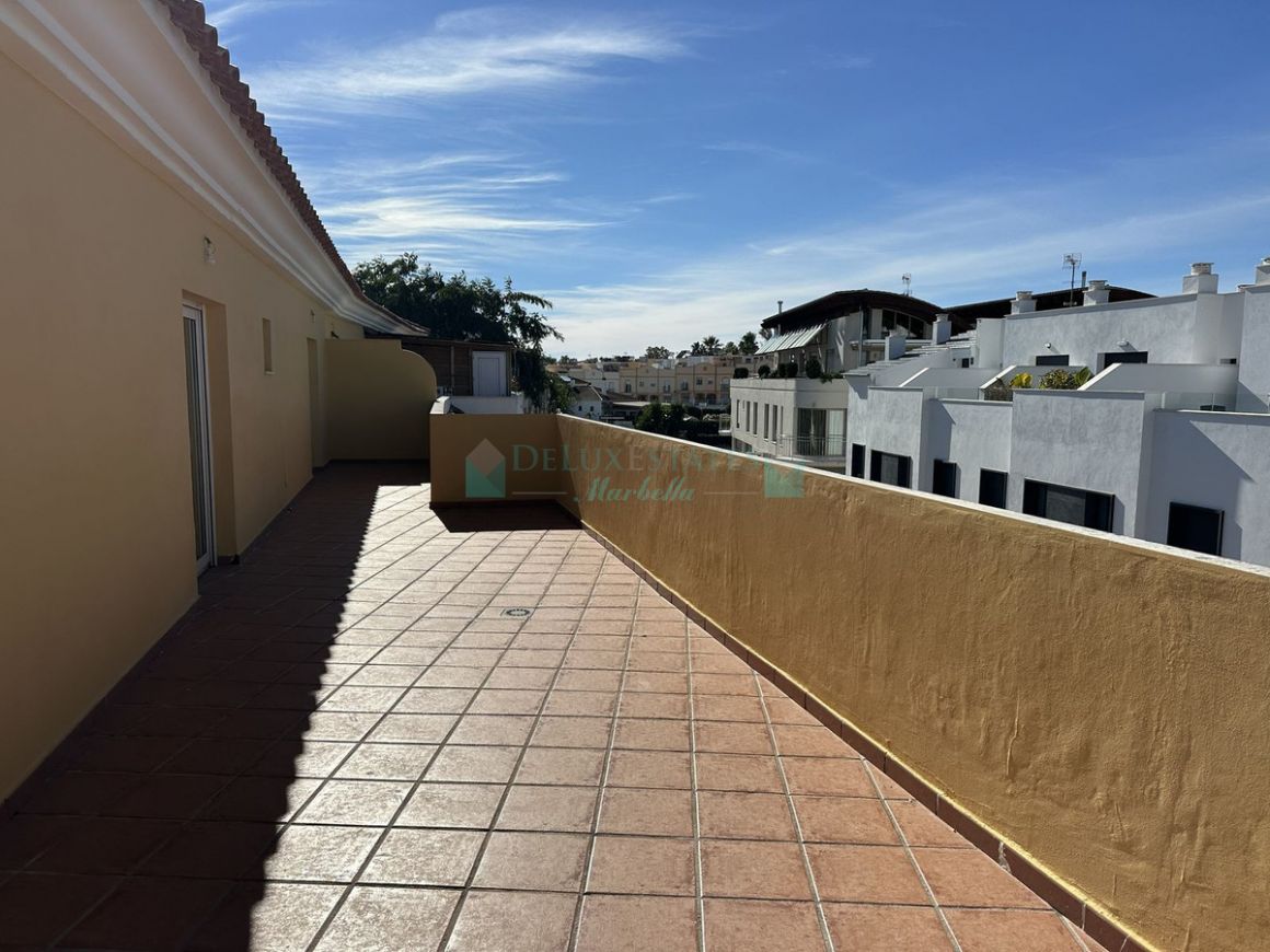 Penthouse for sale in Estepona