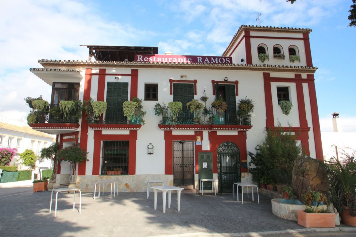 Restaurant for sale in  El Paraiso, Estepona