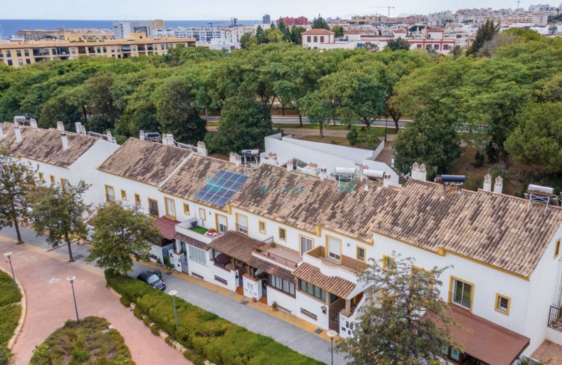 Villa Pareada en Estepona