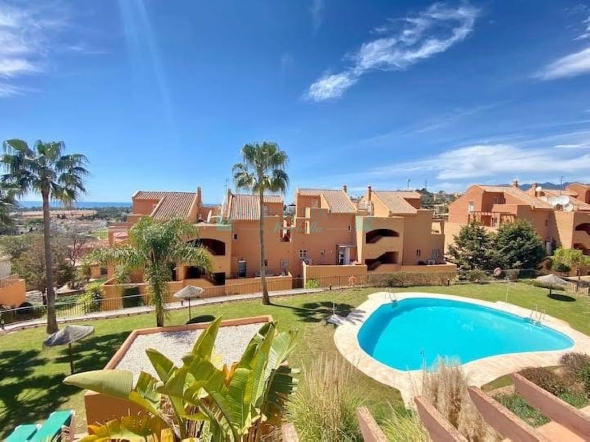 Apartamento en venta en  Elviria, Marbella Este