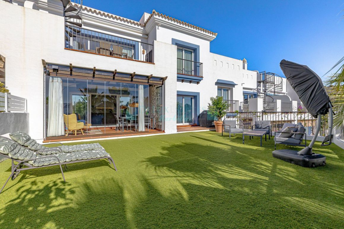 Ground Floor Apartment for sale in Benahavis