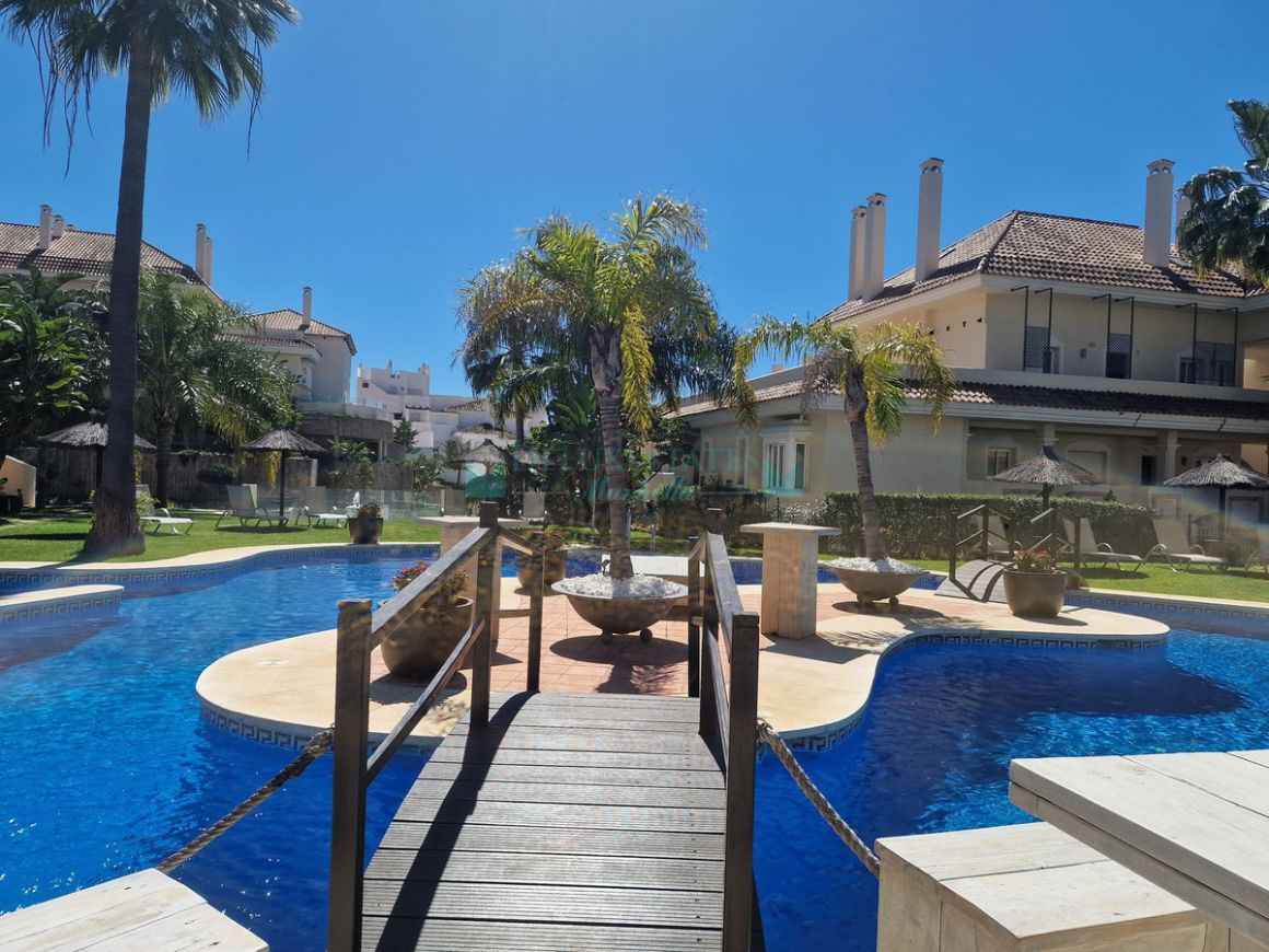 Apartment for sale in Nueva Andalucia