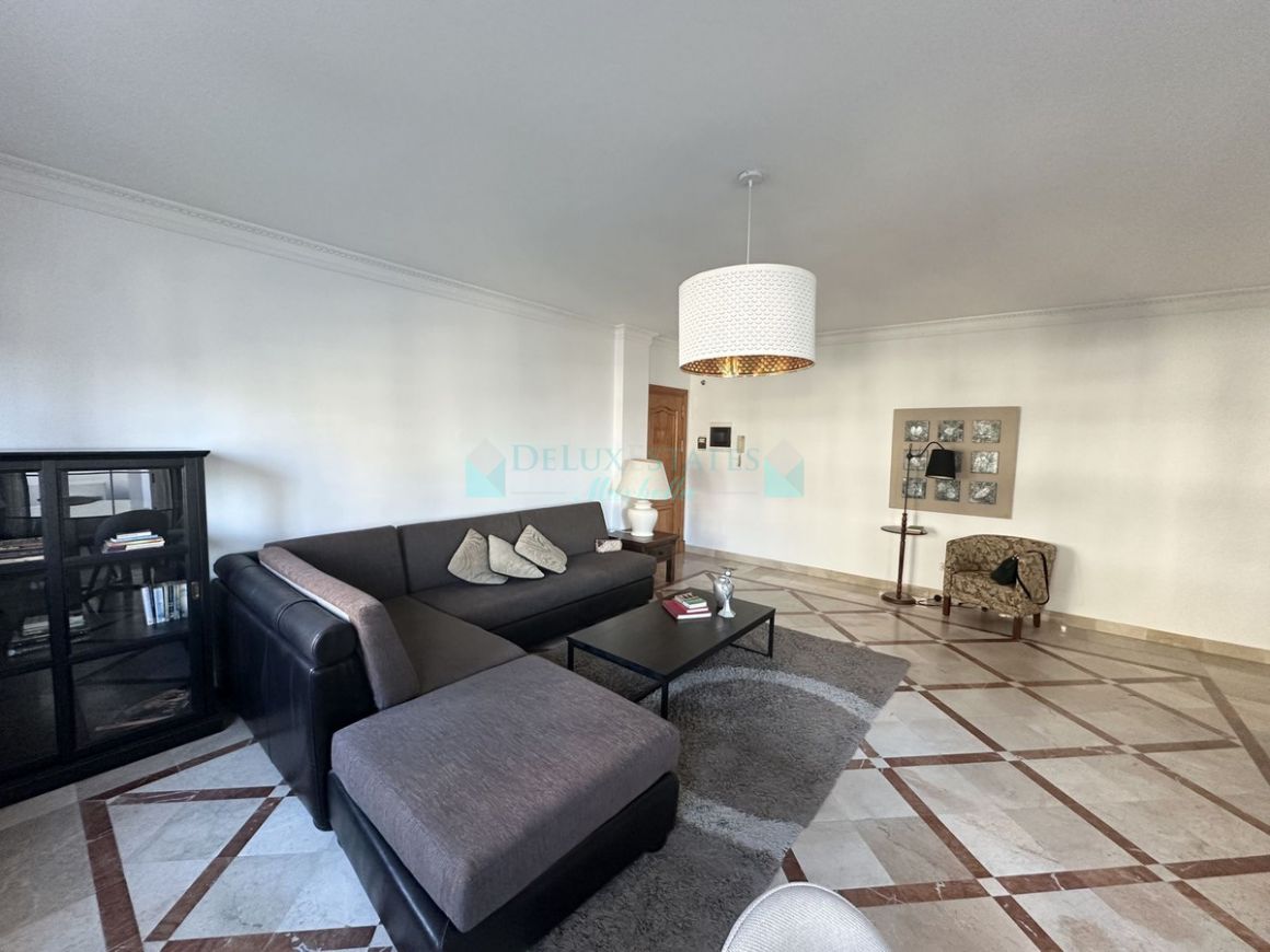 Apartment for rent in Nueva Andalucia