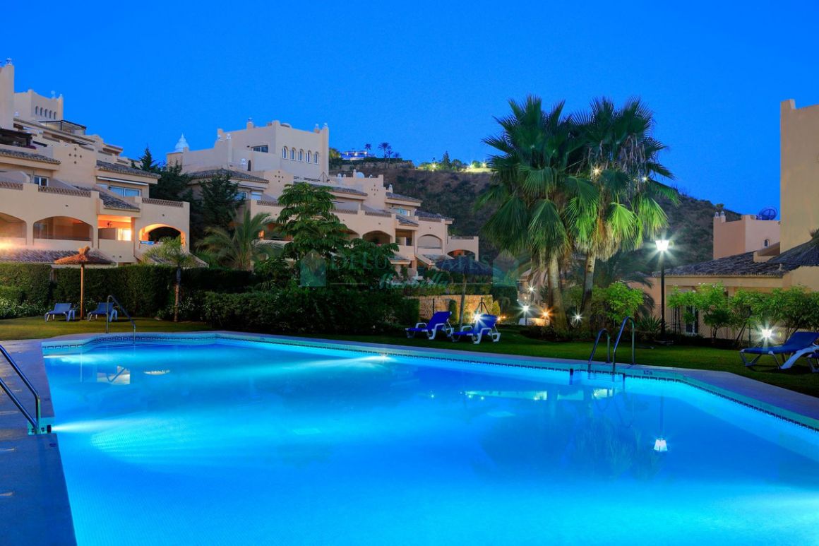 Apartamento en venta en  Elviria, Marbella Este