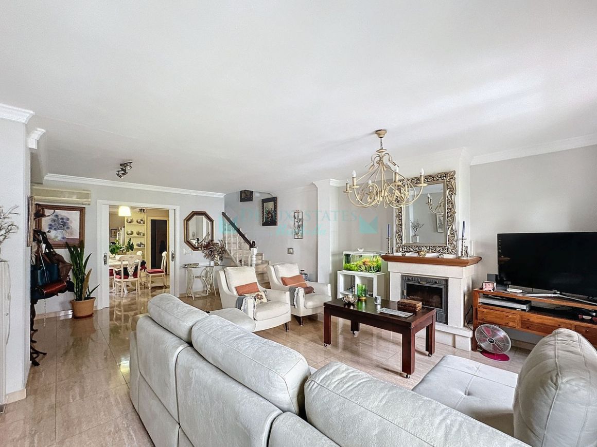 Semi Detached Villa for sale in Estepona