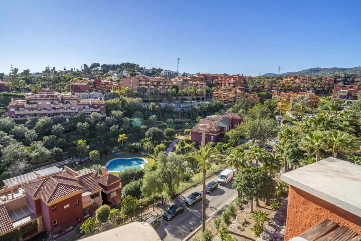 Apartment in La Reserva de Marbella, Marbella East