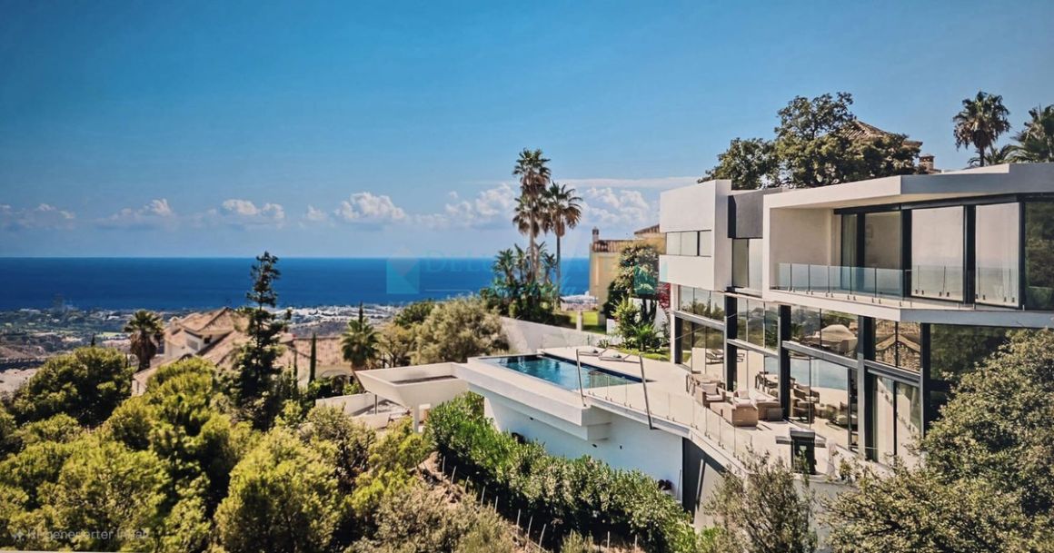 Villa for sale in  Los Altos de los Monteros, Marbella East