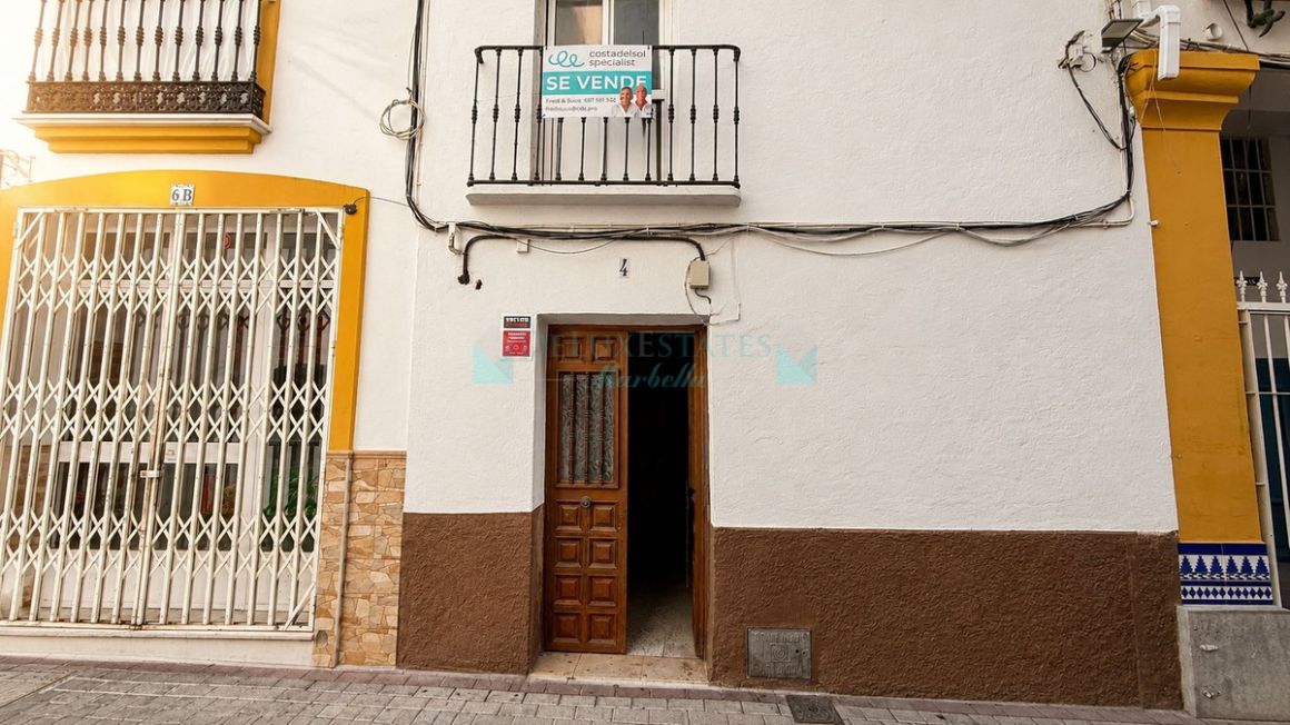 Town House for sale in Ojen