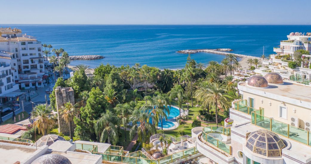 Puerto Banús - Lujo en la Costa del Sol. ¡Coches, barcos, marcas!