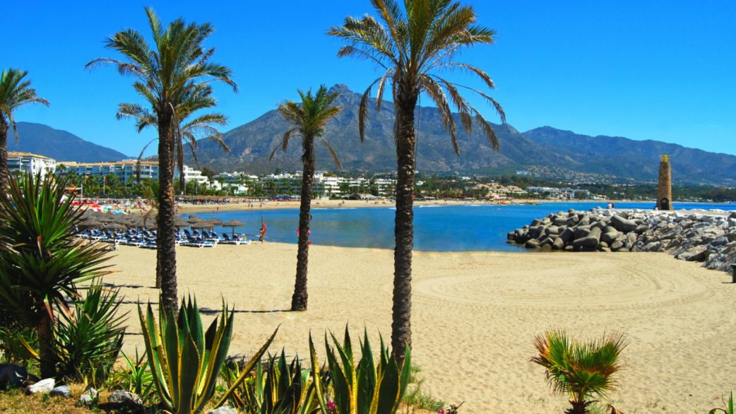 playa-puertobanus 