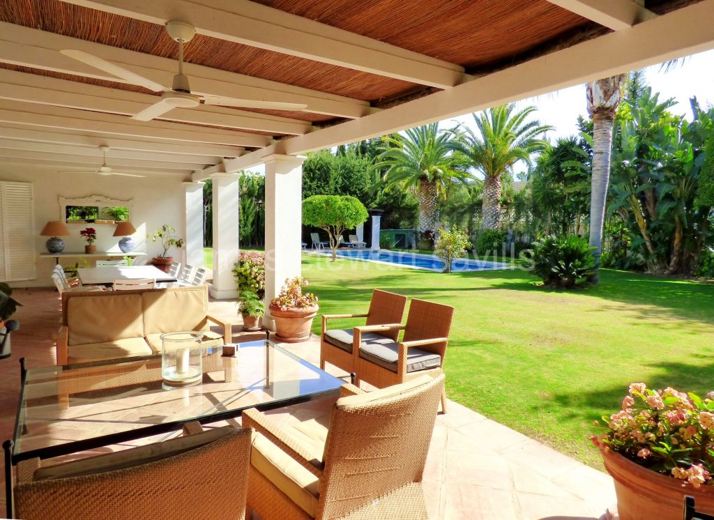 Sotogrande, Extremely charming Andaluz style villa in the heart of the Kings and Queens